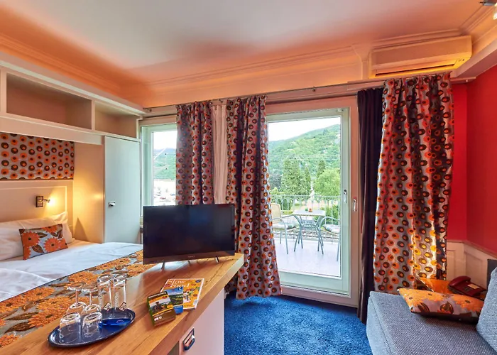 Hotel Rhein Und Stuebers Restaurant